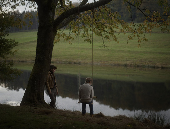 Amadeo*Leo Arndt (rechts) in "Weil ich Leo bin" (2021); Quelle: Tajo Hurrle, © Cangerfilms