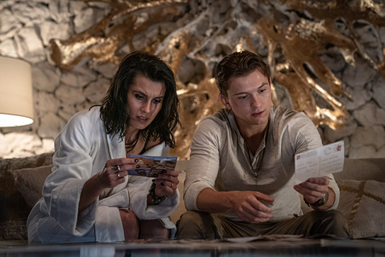 Sophia Ali, Tom Holland (v.l.n.r.) in "Uncharted" (2022); Quelle: Sony Pictures Entertainment Deutschland, DFF, © 2021 Sony Pictures Entertainment Deutschland GmbH, Foto: Clay Enos