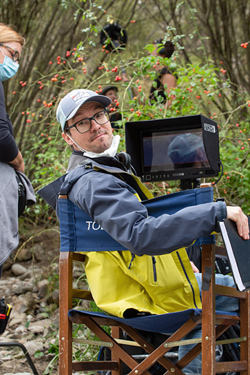 Tobias Wiemann (rechts) bei den Dreharbeiten zu "Der Pfad" (2021); Quelle: Warner Bros. Pictures Germany, DFF, © 2021 Eyrie Entertainment GmbH, Warner Bros. Entertainment GmbH, Foto: Gemma Silvestre