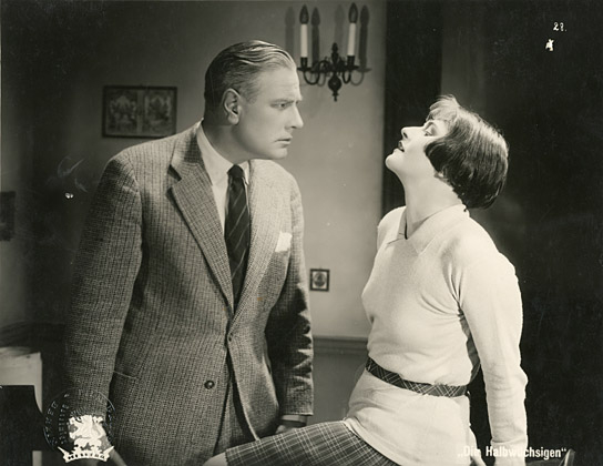 Georgia Lind (rechts) in "Die Halbwüchsigen" (1929), Quelle: DFF