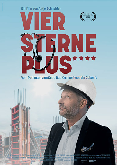 Filmplakat von "Vier Sterne Plus" (2021), Quelle: Rise and Shine Cinema, DFF