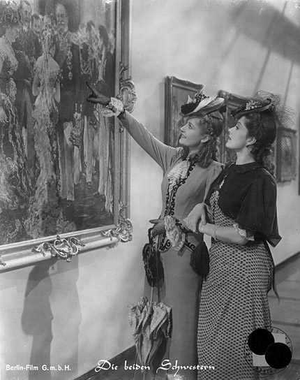 Gisela Uhlen, Marina von Ditmar (v.l.n.r.) in "Die beiden Schwestern" (1943); Quelle: Murnau-Stiftung, DFF