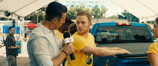 Chris Gann (2.v.l.), Joe Cole (3.v.l.) in "One of These Days" (2021); Quelle: Weltkino Filmverleih, DFF, © Flare Film, Michael Kotschi
