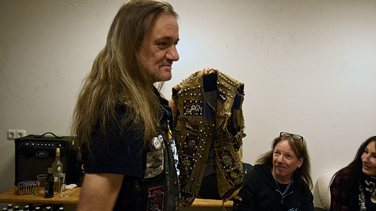 Tom Angelripper (links) in "Total Thrash - The Teutonic Story" (2022); Tom Angelripper (links) in "Total Thrash - The Teutonic Story" (2022)