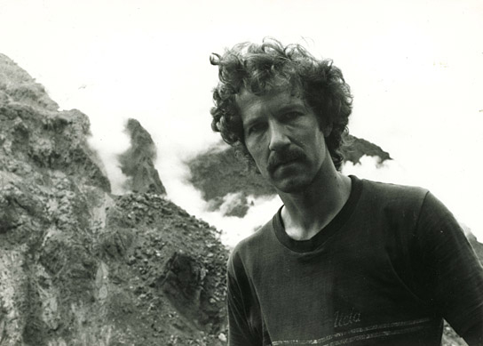 Werner Herzog bei den Dreharbeiten zu "La Soufrière" (1976)