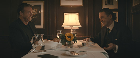Philipp Keel, Martin Suter (v.l.n.r.) in "Alles über Martin Suter. Außer die Wahrheit." (2022)