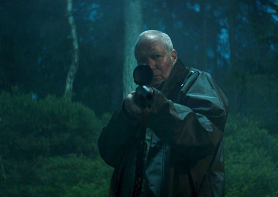 August Zirner in "Schweigend steht der Wald" (2022)