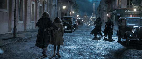 Mina Tander (links), Nelly Hoffmann (2.v.l.) in "Hui Buh und das Hexenschloss" (2022)