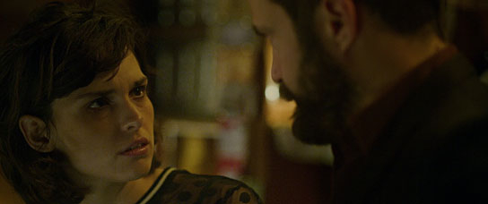 Sara Serraiocco (links) in "Io Sto Bene – Was am Ende bleibt" (2021)