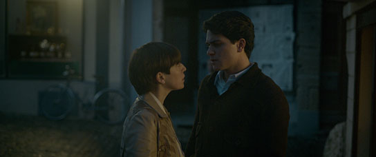 Alessio Lapice (rechts) in "Io Sto Bene – Was am Ende bleibt" (2021)