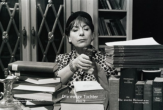 Hannelore Hoger in "Die zweite Heimat. Chronik einer Jugend in 13 Filmen. 09. Die ewige Tochter" (1992)