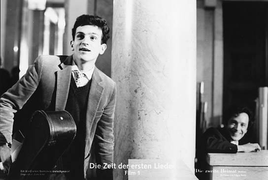 Henry Arnold (links) in "Die zweite Heimat. Chronik einer Jugend in 13 Filmen. 01. Die Zeit der ersten Lieder" (1992)