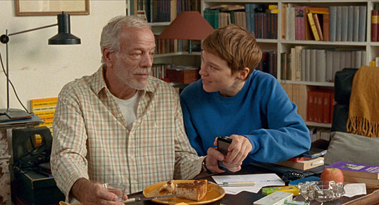 Pascal Greggory, Léa Seydoux (v.l.n.r.) in "An einem schönen Morgen" (2022)