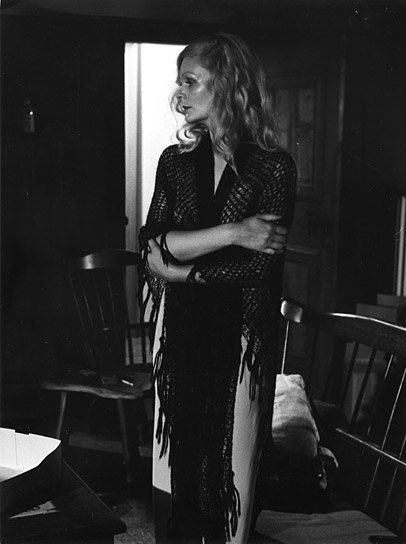 Elke Haltaufderheide in "Nachtschatten" (1972)