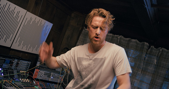 Alexander Fehling in "Wann kommst du meine Wunden küssen?" (2022)