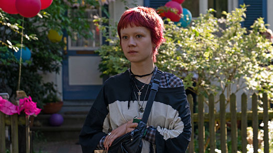 Lea Drinda in "Alle wollen geliebt werden" (2022)