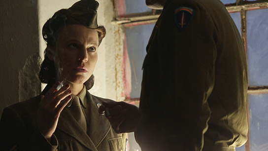 Maria Simon (links) in "Der Zeuge" (2022)