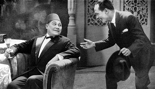 Paul Wegener, Nien Sön LIng (v.l.n.r.) in "Dagfin" (1926)