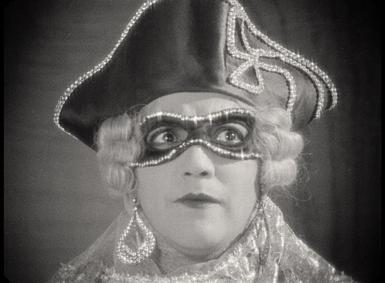 Screenshot mit Ellen Richter aus "Moral" (1927)