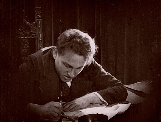 Screenshot mit Kurt Vespermann aus "Das große Licht" (1920)