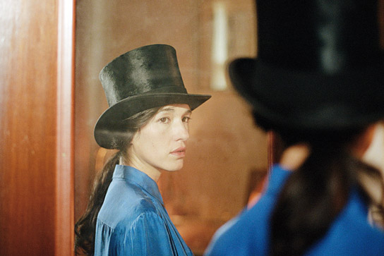 Simone Bucio in "Piaffe" (2022)