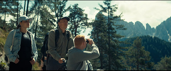 Amalia Teuber, Emanuel Fellmer, Falco Heidzig (v.l.n.r.) in "Fisch im Fell" (2022)