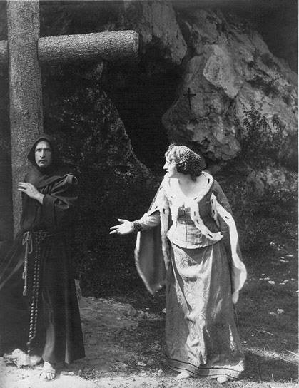 Theodor Becker, Marga Kierska (v.l.n.r.) in "Die Pest in Florenz" (1919)