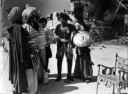 Leo Slezak (2.v.l.), Hans Albers (2.v.r.) in "Münchhausen" (1943)