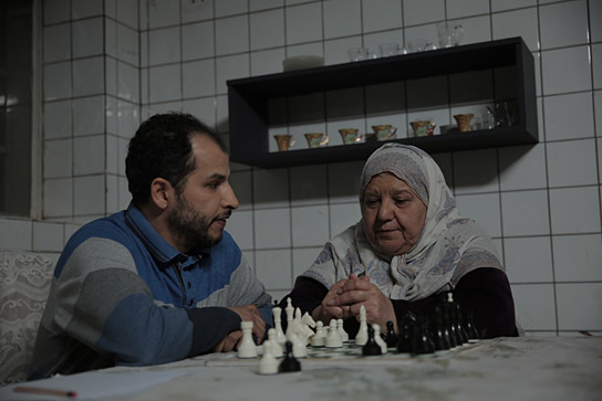 Zaydun Khalaf, Siham Mustafa (v.l.n.r.) in "Unser Fluss...Unser Himmel" (2023)