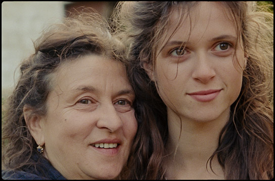 Noémie Lvovsky, Juliette Jouan (v.l.n.r.) in "Die Purpursegel" (2022