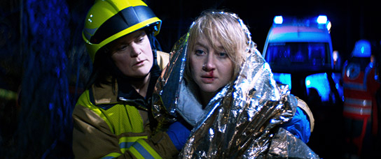 Anna Maria Mühe (rechts) in "Die Geschichte einer Familie" (2022)