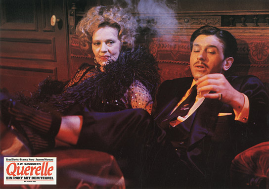 Jeanne Moreau, Hanno Pöschl (v.l.n.r.) in "Querelle - Ein Pakt mit dem Teufel" (1982)