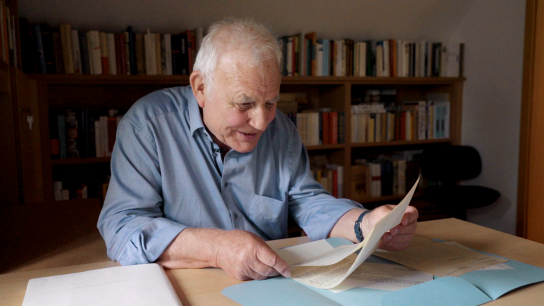 Anatol Regnier in "Jeder schreibt für sich allein" (2023)