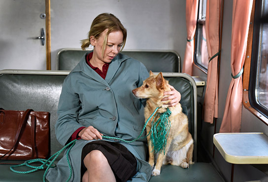 Alma Pöysti in "Fallende Blätter" (2023)