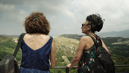 Eren Keskin (rechts) in "Eren" (2023)
