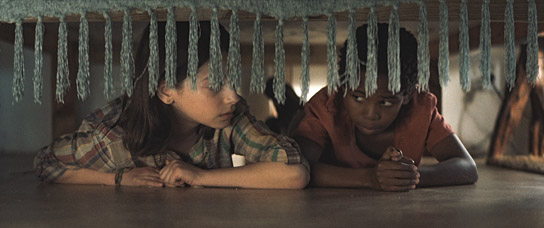 Ava Skuratowski, Litlhohonolofatso Litlhakayane (v.l.n.r.) in "Thabo - Das Nashorn-Abenteuer" (2023)