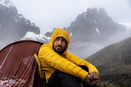 Savas Coban in "Trail der Träume - Mein Weltrekordlauf durch Peru" (2023)