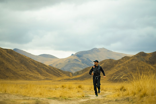 Savas Coban in "Trail der Träume - Mein Weltrekordlauf durch Peru" (2023)