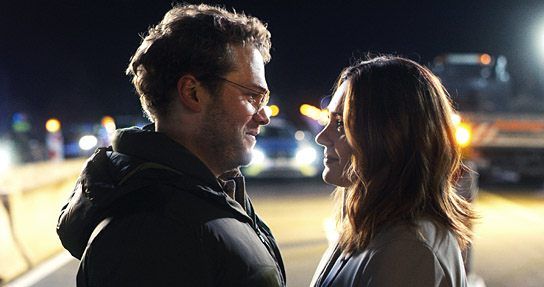 Ben Münchow, Nilam Farooq (v.l.n.r.) in "791 km" (2023