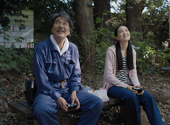 Kōji Yakusho, Arisa Nakano (v.l.n.r.) in "Perfect Days" (2023)
