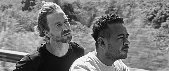 Ilja Stahl, Sabree Matming (v.l.n.r.) in "Good News" (2023)