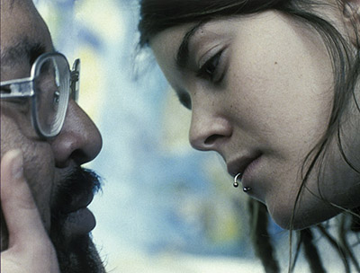 Marcos Hernández, Anapola Mushkadiz (v.l.n.r.) in "Battle in Heaven" (2005)