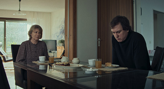 Corinna Harfouch, Lars Eidinger (v.l.n.r.) in "Sterben" (2024)