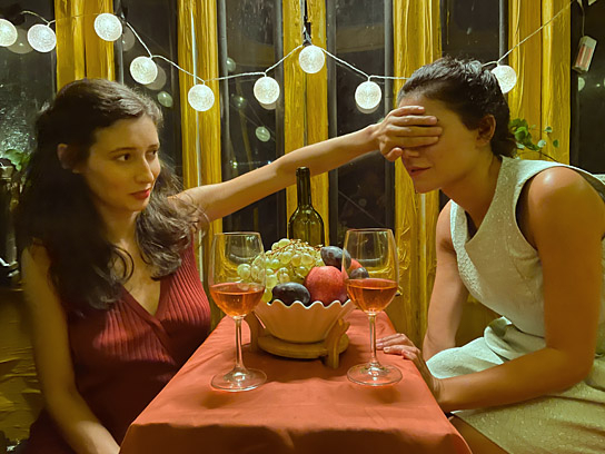 Mathilde Irrmann, Nino Soselia (v.l.n.r.) in "Gondola" (2023)