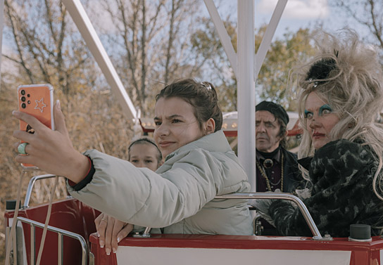 Noèl Gabriel Kipp, Elisabeth Bellé, David Bennent, Anna Schudt (v.l.n.r.) in "Spuk unterm Riesenrad" (2023)