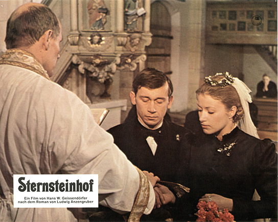 Tilo Prückner (Mitte), Katja Rupé (rechts) in "Sternsteinhof" (1976)