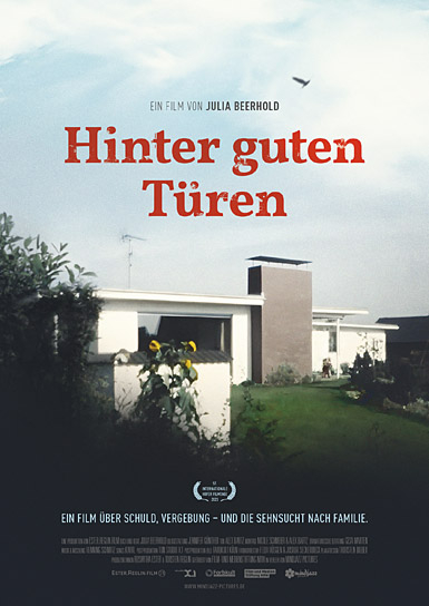 Filmplakat von "Hinter guten Türen" (2024)