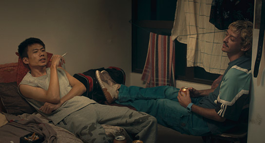 Lu Yang Zong, Nahuel Pérez Biscayart (v.l.n.r.) in "Sleep With Your Eyes Open" (2024)
