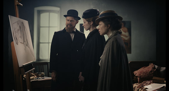 Moritz Führmann, Katharina Stark, Esther Maria Pietsch (v.l.n.r.) in "Bernhard Hoetger - Zwischen den Welten" (2024)