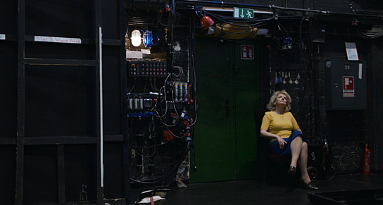 Katharina Linder in "Die Schule der Frauen" (2024)